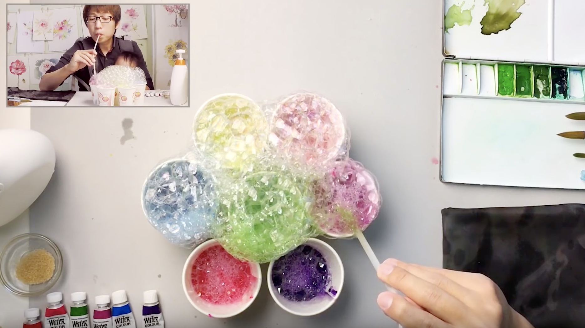 bubbles-easy-painting-ideas-using-watercolor-paint-for-a-bubbly-texture-introduction2-step 4