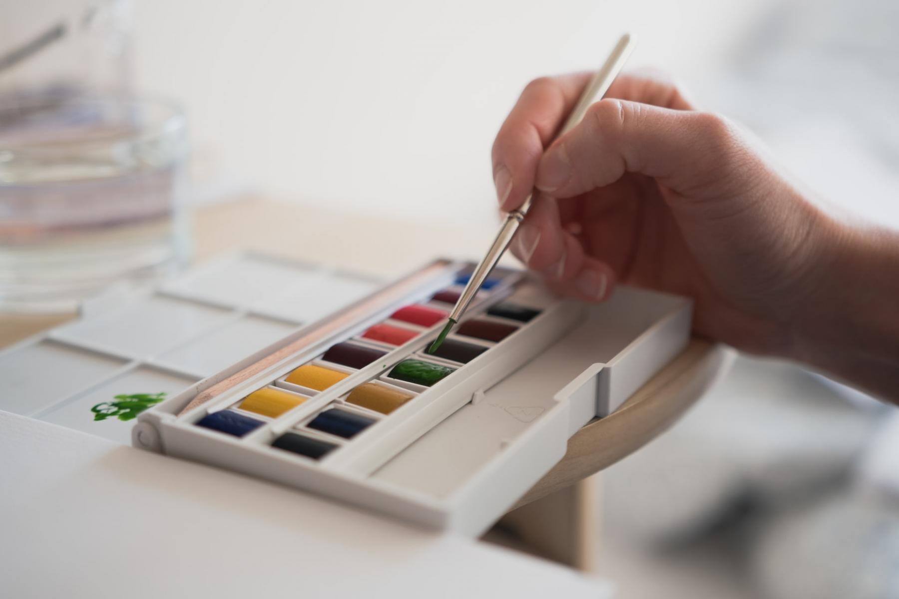 What Is Watercolor Paint? - Here's What You Should Know - Beebly's  Watercolor Painting